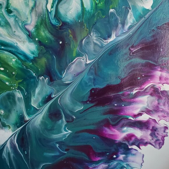 Meet your Posher, Lori - Picture 2 of 2